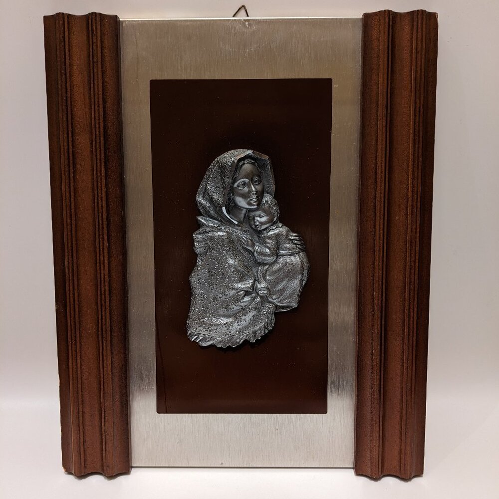 Vintage Peltro Cesellato a Mano Pewter Madonna Mother Mary Baby Jesus Wall Art